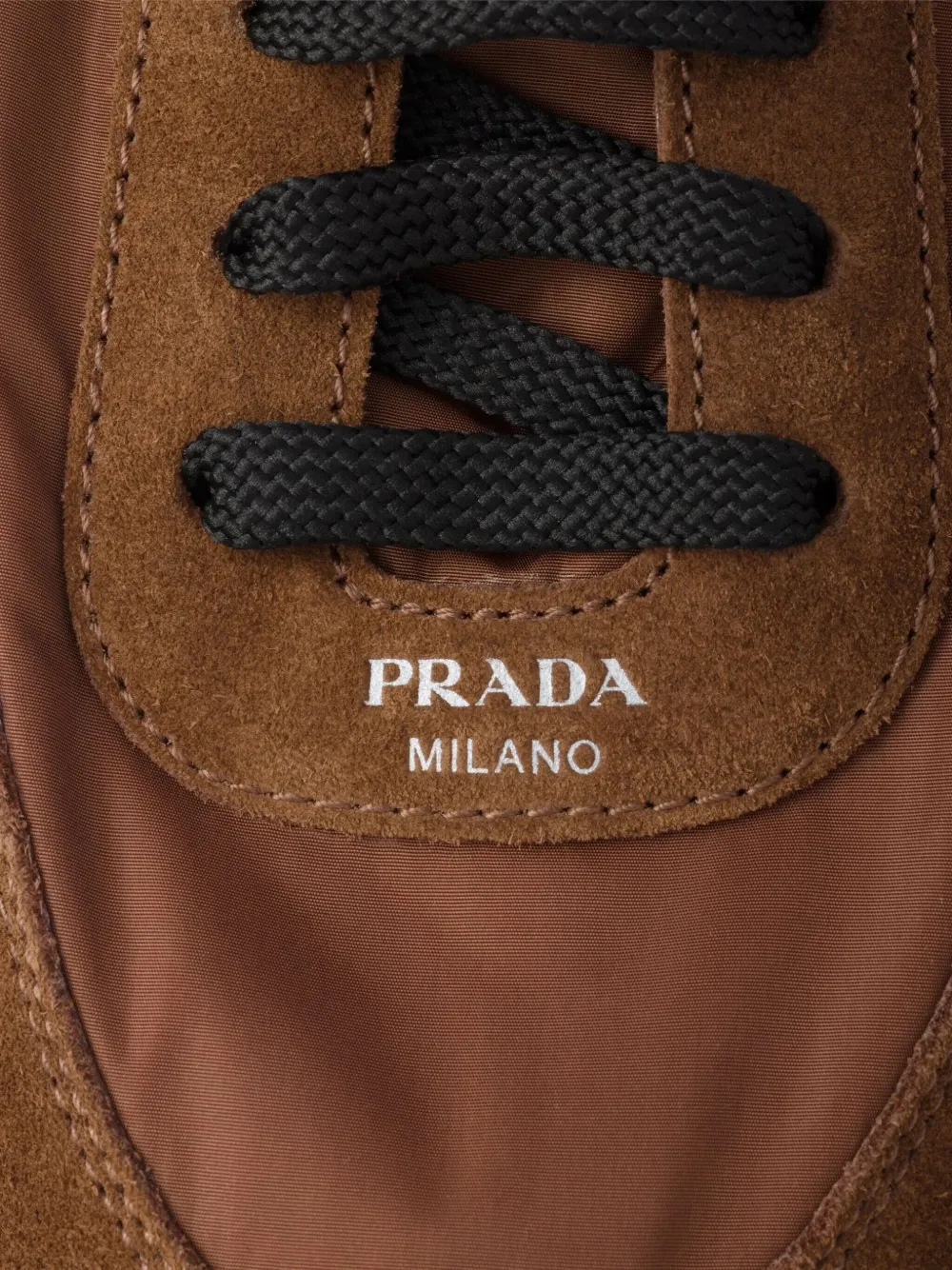 Prada Collapse sneakers met suède vlak Bruin