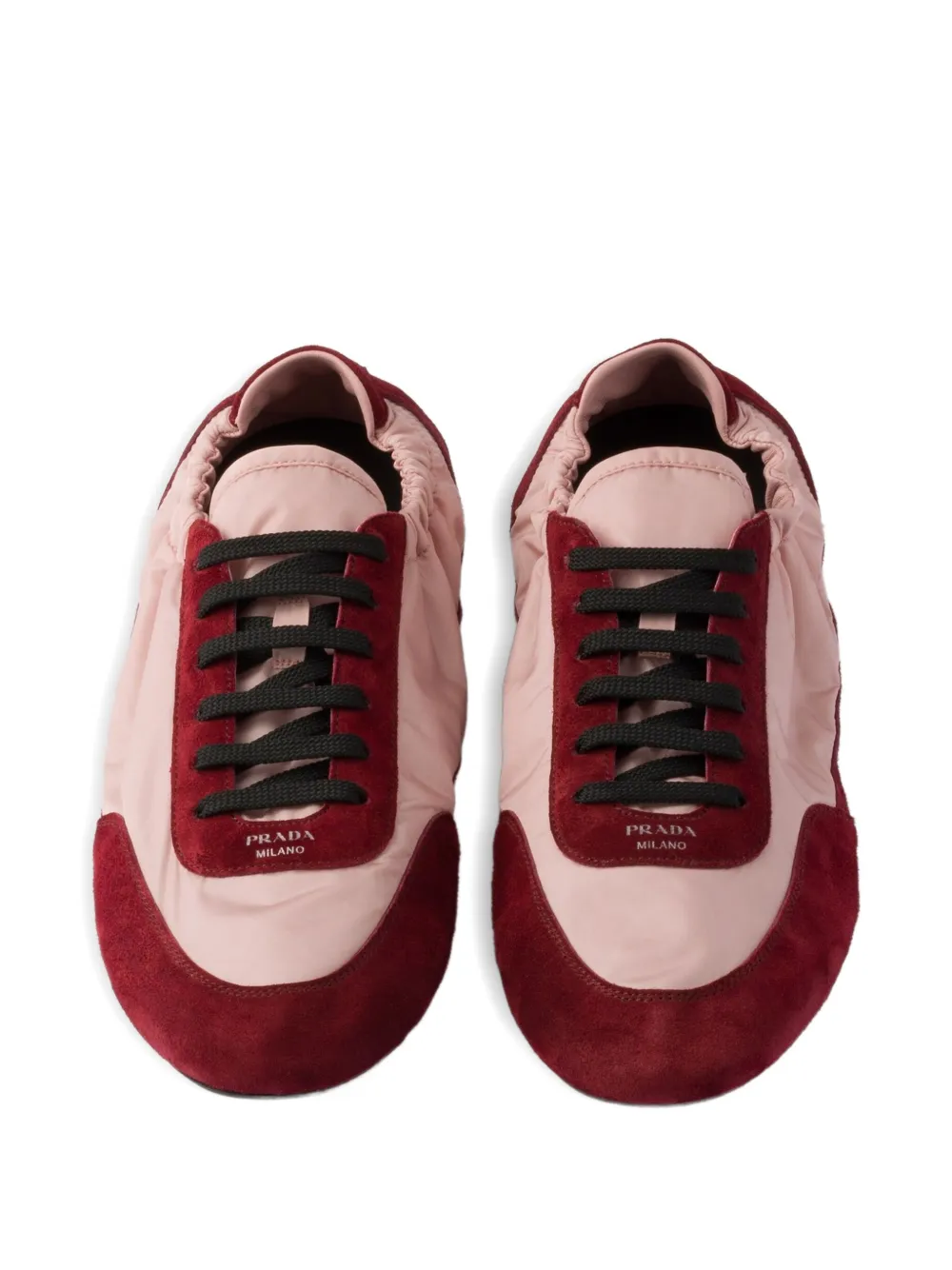 Prada Sneakers met suède vlakken Rood