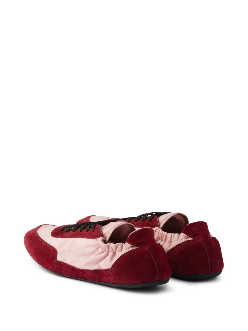 Prada Sneakers met suède vlakken Rood