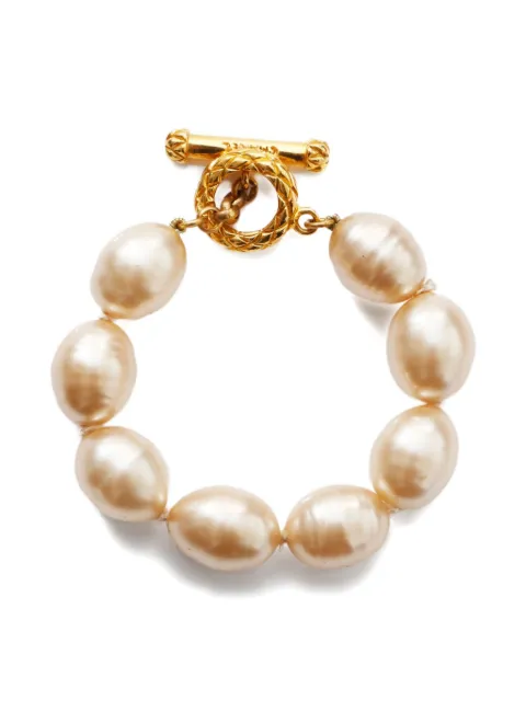 CHANEL Pre-Owned 1993 logo pearls bracelet