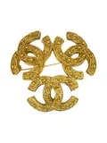CHANEL Pre-Owned 1994 CC brooch - Gold
