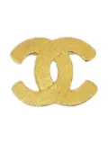 CHANEL Pre-Owned 1990-2000s CC brooch - Gold