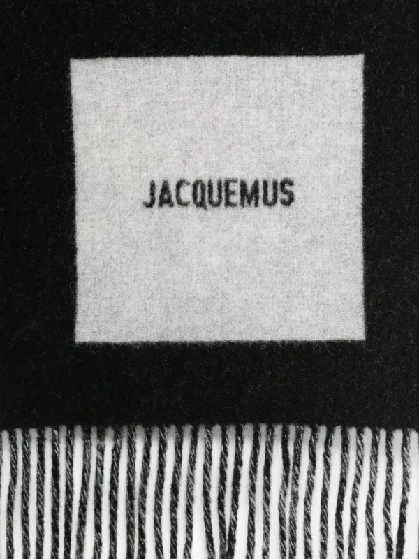 【JACQUEMUS】'L'Echarpe Rond Carre' スカーフ ブラック Jacquemus L'Echarpe Rond Carre スカーフ | ブラック | FARFETCH JP