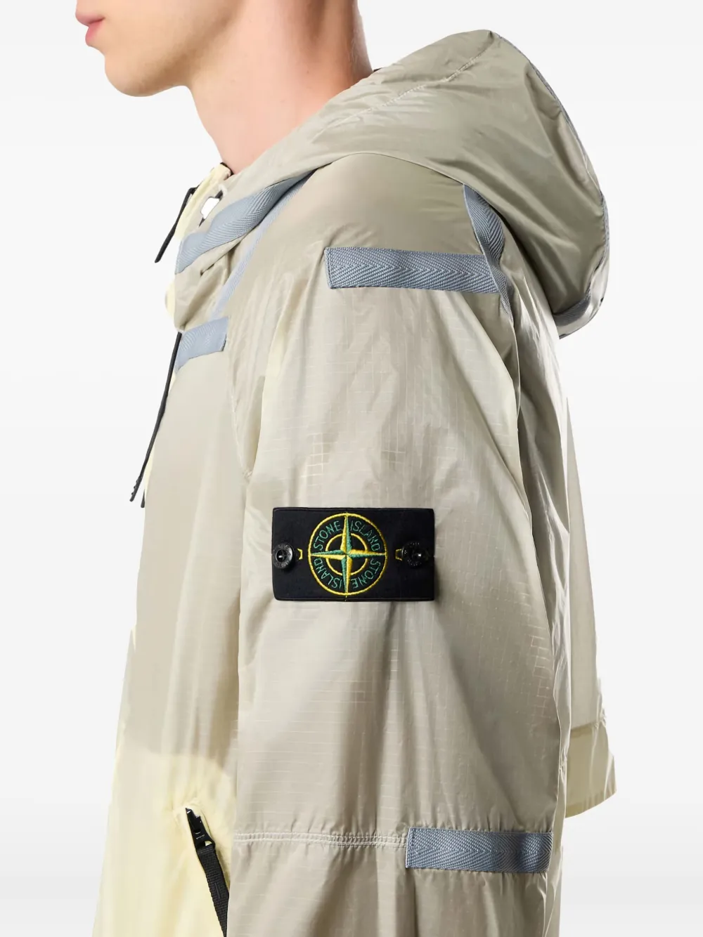 Stone Island Jack met reflecterend detail en capuchon Beige