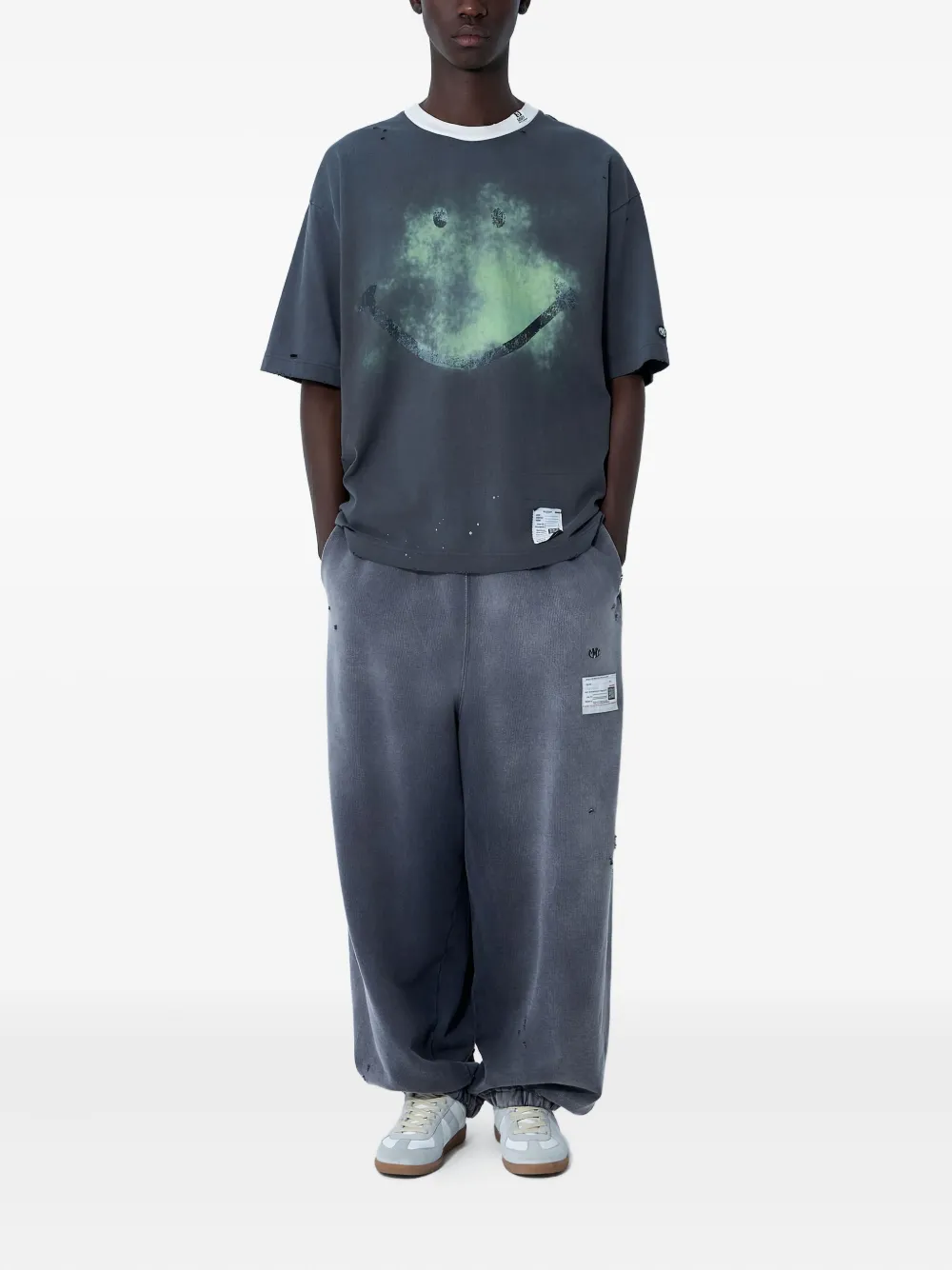 Maison MIHARA YASUHIRO logo-patch trousers - Zwart