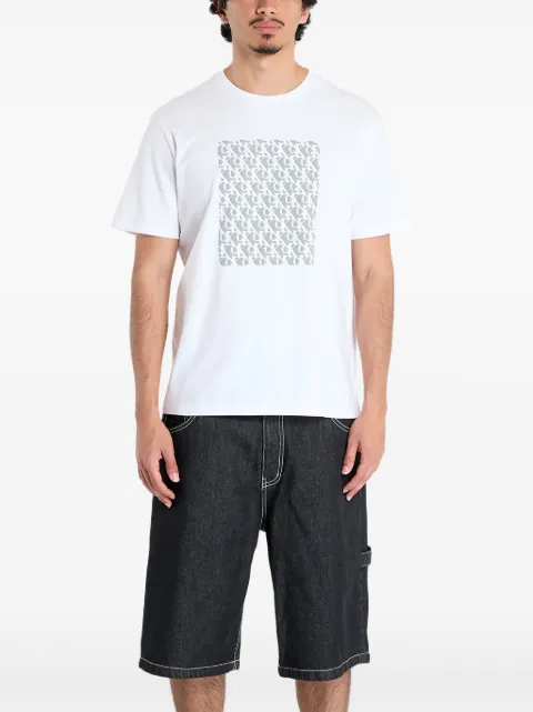 Calvin Klein Jeans تيشيرت بطبعة شعار الماركة