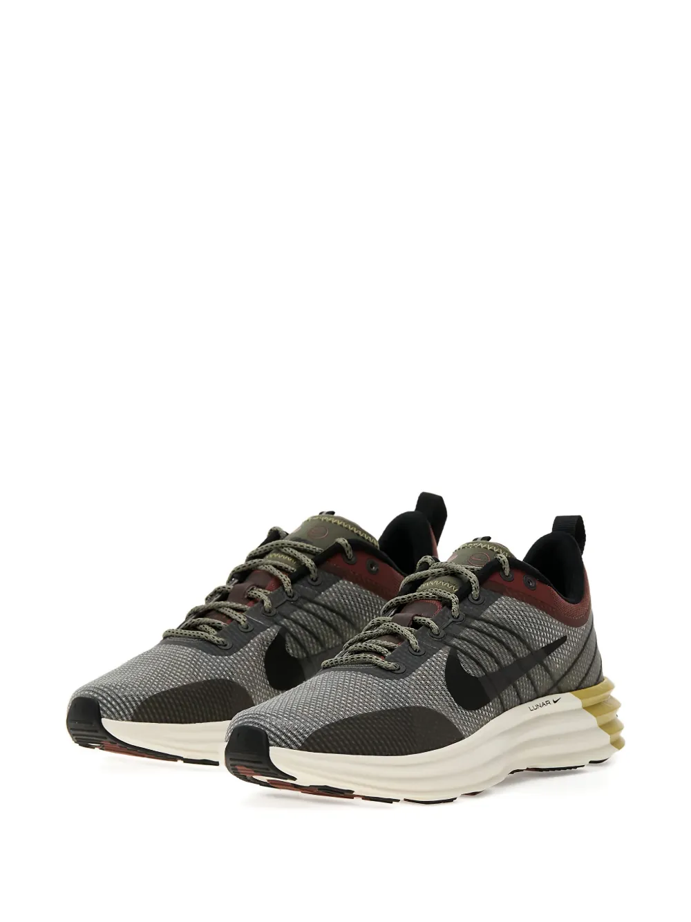 Nike Lunar Roam Sneakers