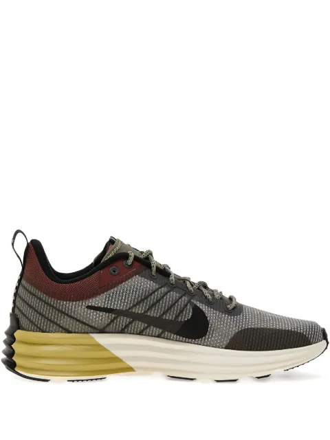 Nike Lunar Roam sneakers