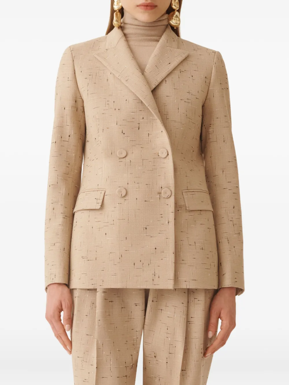 Fabiana Filippi Blazer met dubbele rij knopen en spikkels Beige