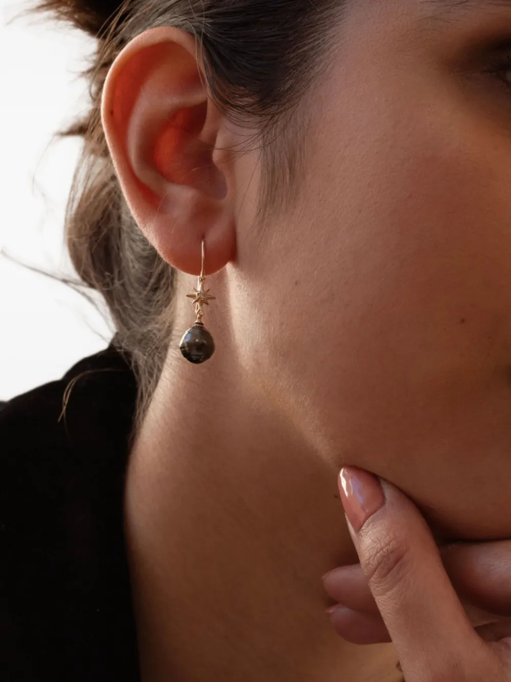 DOWER AND HALL 14kt yellow gold North Star diamond earrings | Image 2
