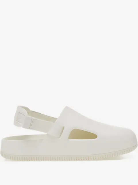 Nike mules con logo en relieve