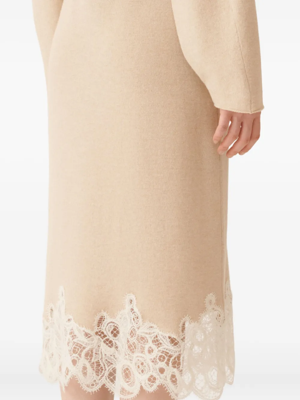 Fabiana Filippi Jurk met col en kant Beige
