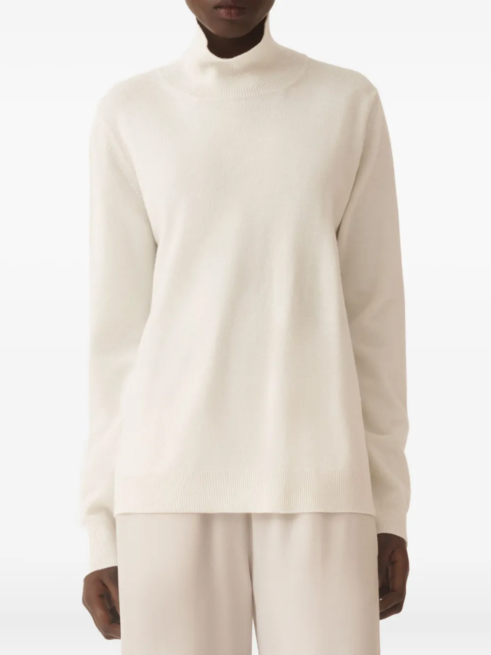Fabiana Filippi Trui met hoge hals en gedraaide voorkant Beige