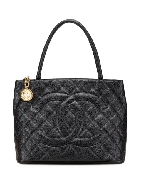CHANEL Pre-Owned 2002-2003 Caviar Medallion shopper