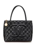 CHANEL Pre-Owned 2003-1004 Caviar Medallion tote bag - Black