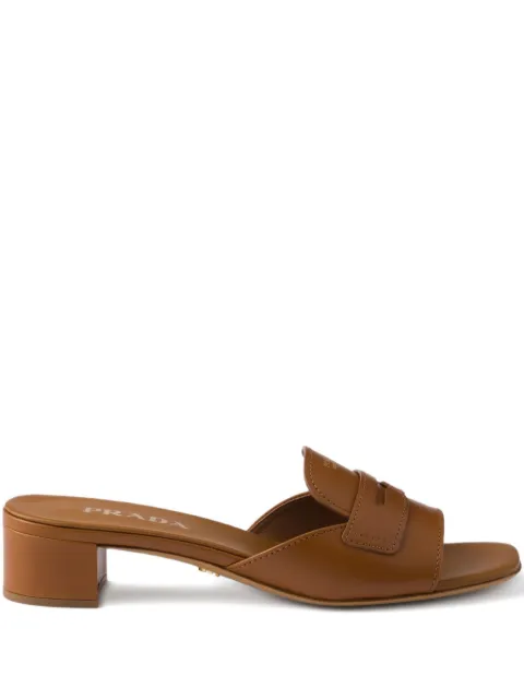 Prada صندل جلد