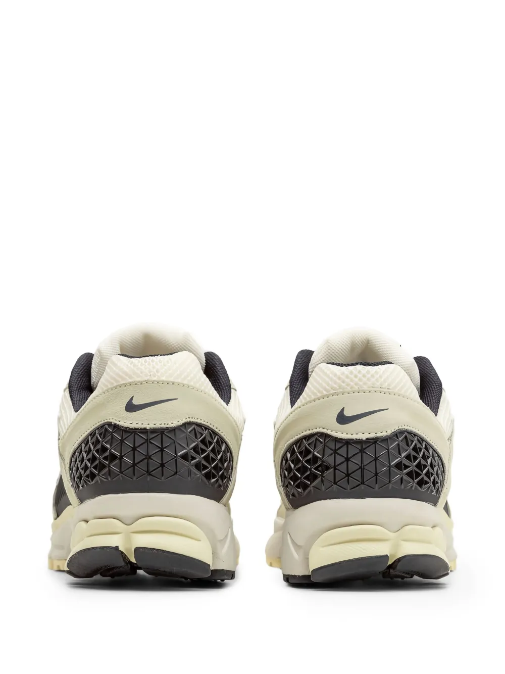 Nike Zoom Vomero 5 trainers | Low-Tops | Image 2