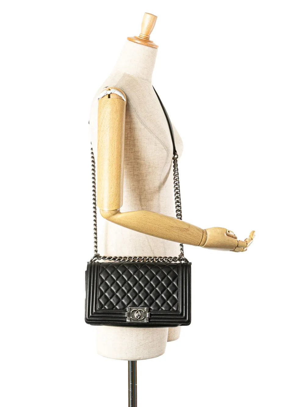 CHANEL Pre-Owned 2013-2014 Old Medium Quilted Lambskin Boy Flap crossbody bag | Pre-Owned | Image 2