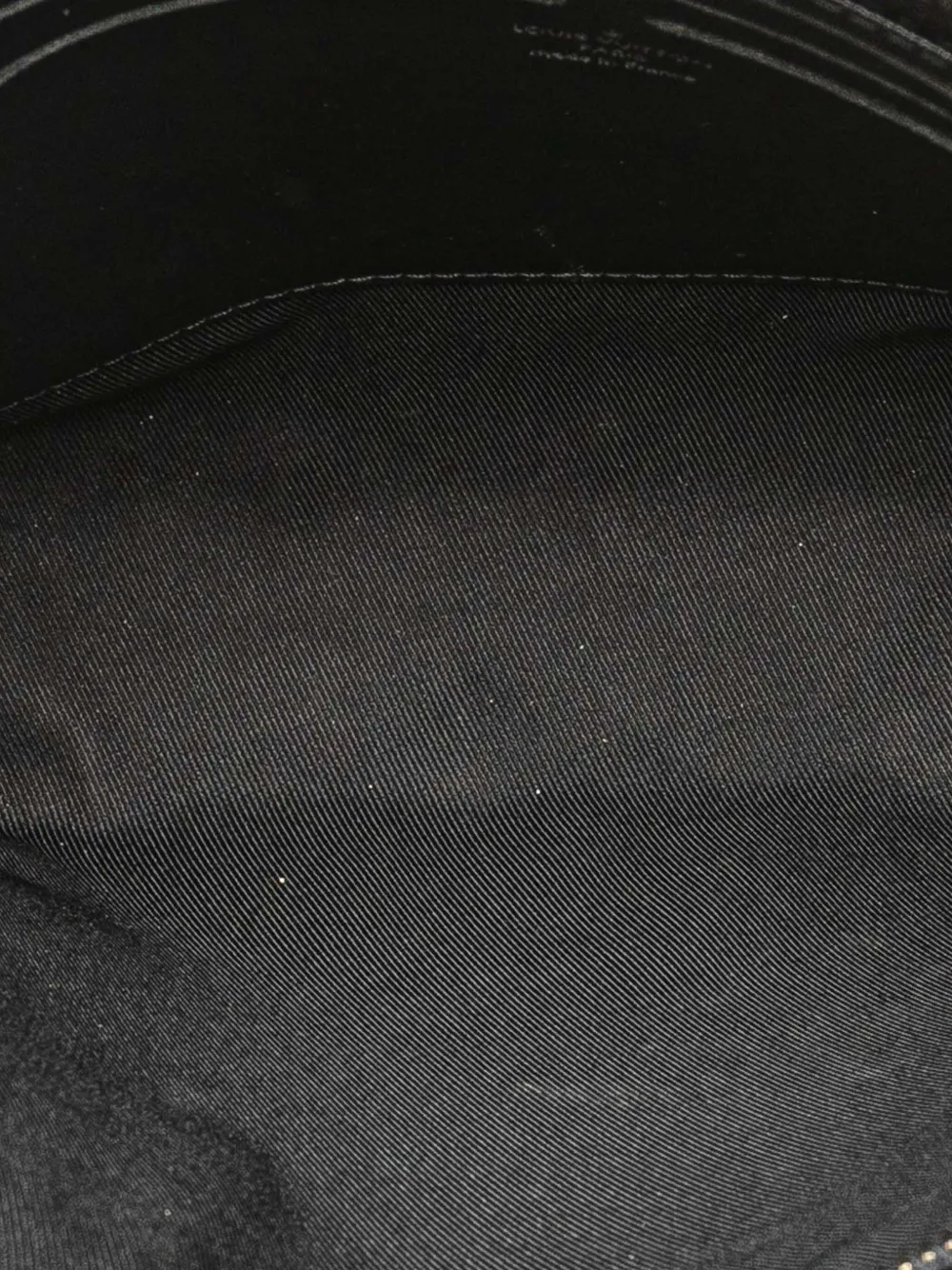 Pre-owned Louis Vuitton 2019 Monogram Eclipse Pochette Voyage Mm Clutch Bag
