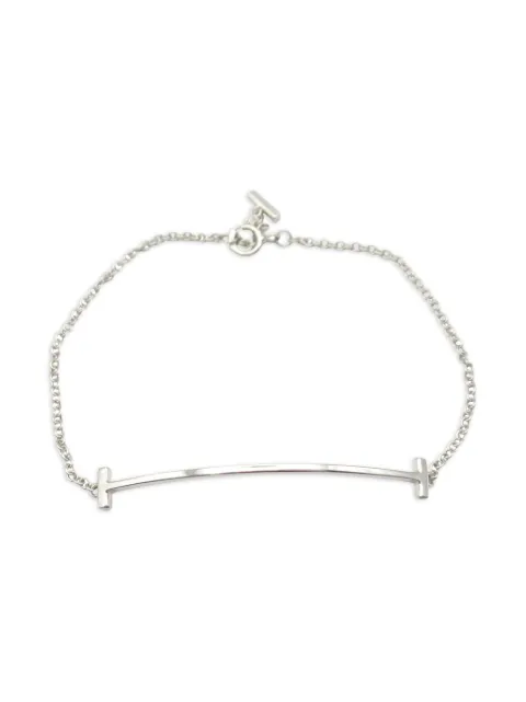 Tiffany & Co. Pre-Owned سوار 'T-سمايل' متوسط ذهب أبيض عيار 18 من عقد 2010