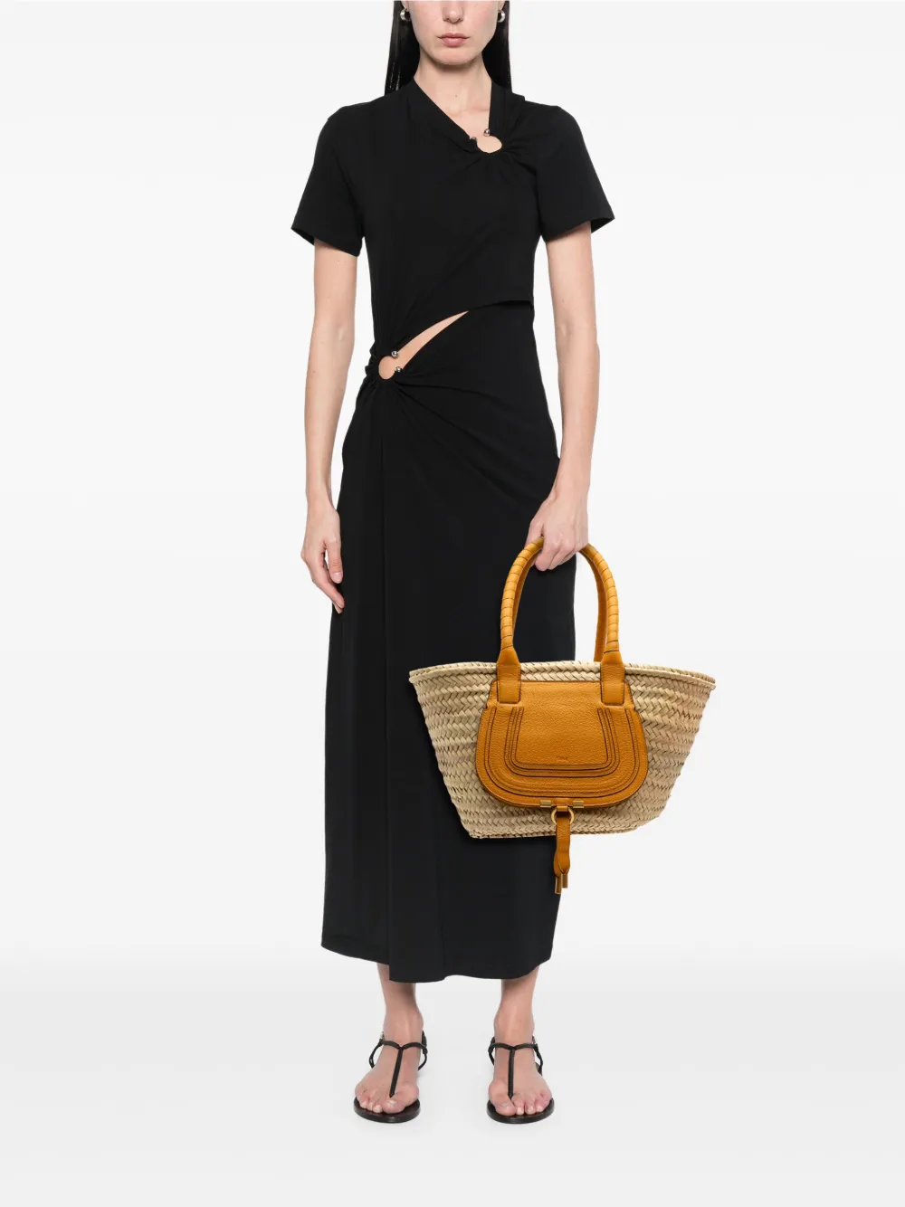 Chloé Pre-Owned 2022 Medium Raffia Marcie Basket tote bag | Pre-Owned | Image 2