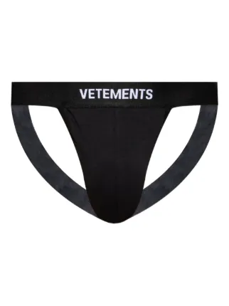 VETEMENTS