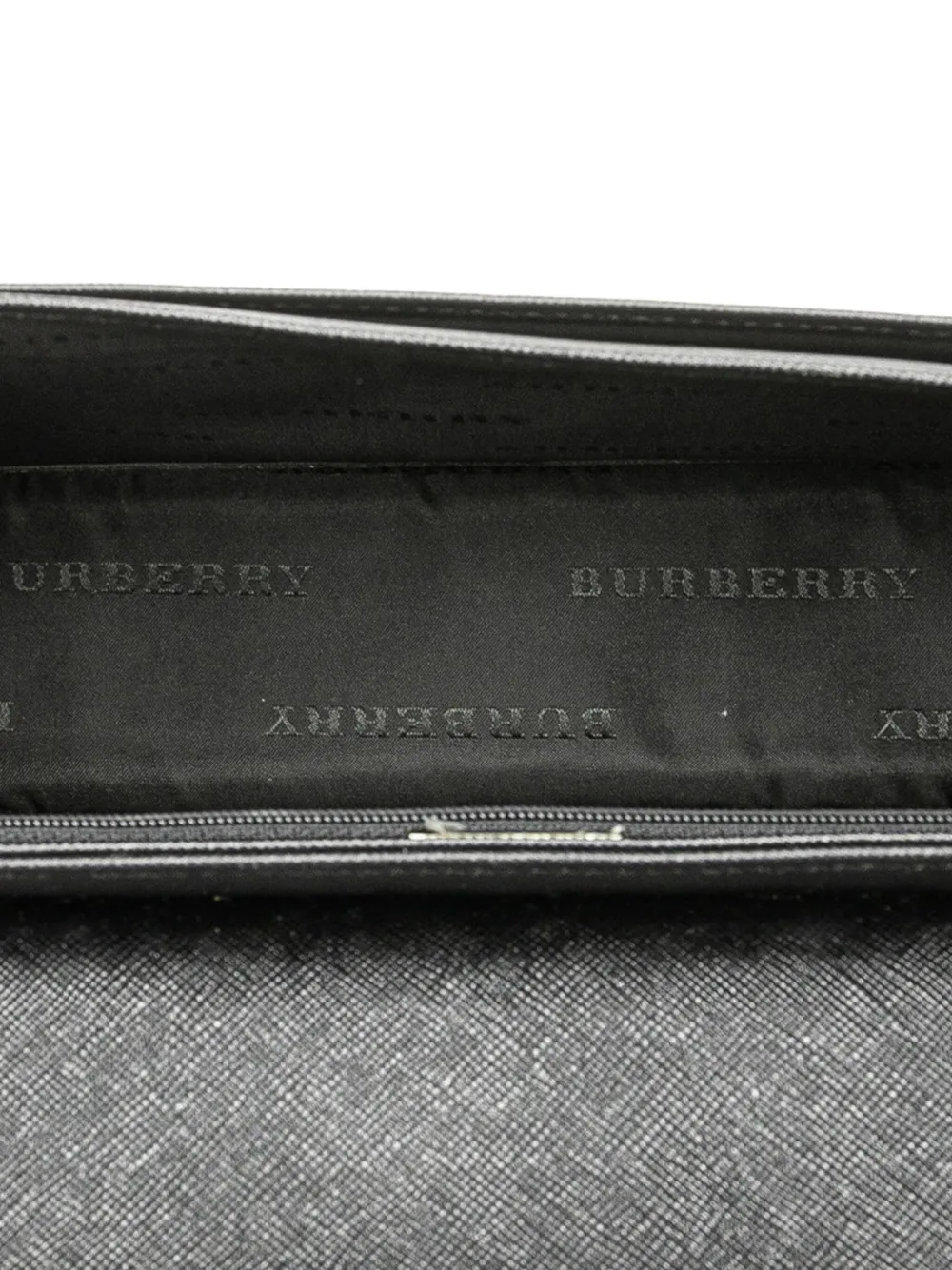 Pre-owned Burberry 2000-2017 Leather Clutch Bag