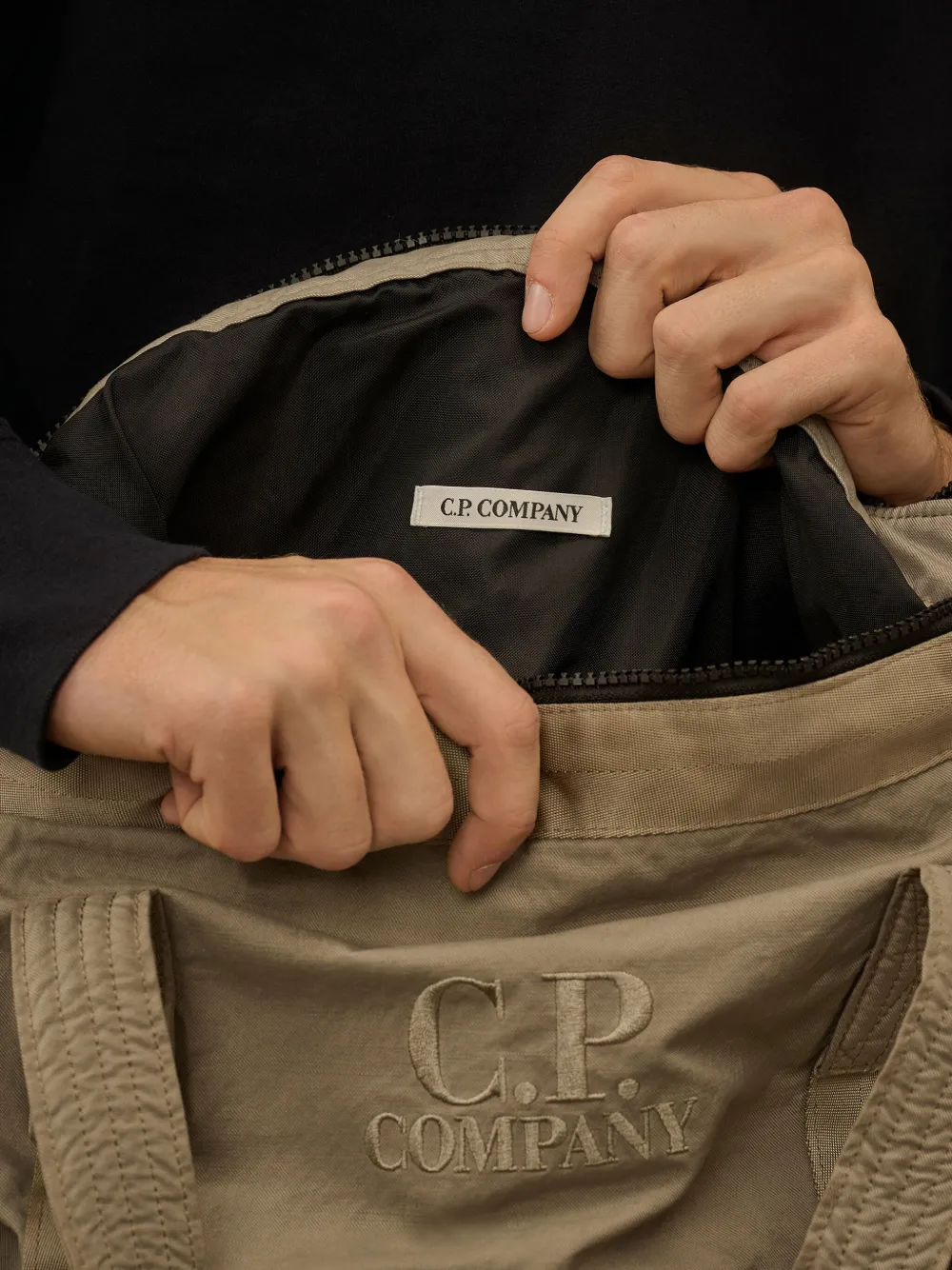 C.P. Company Shopper met geborduurd logo Beige