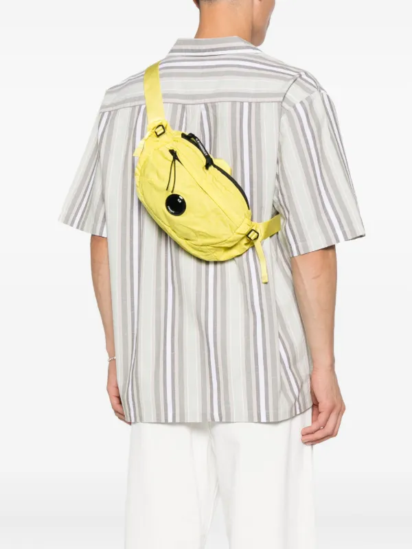 C.P. Company レンズディテール ベルトバッグ C.P. Company レンズディテール ベルトバッグ | イエロー | FARFETCH JP