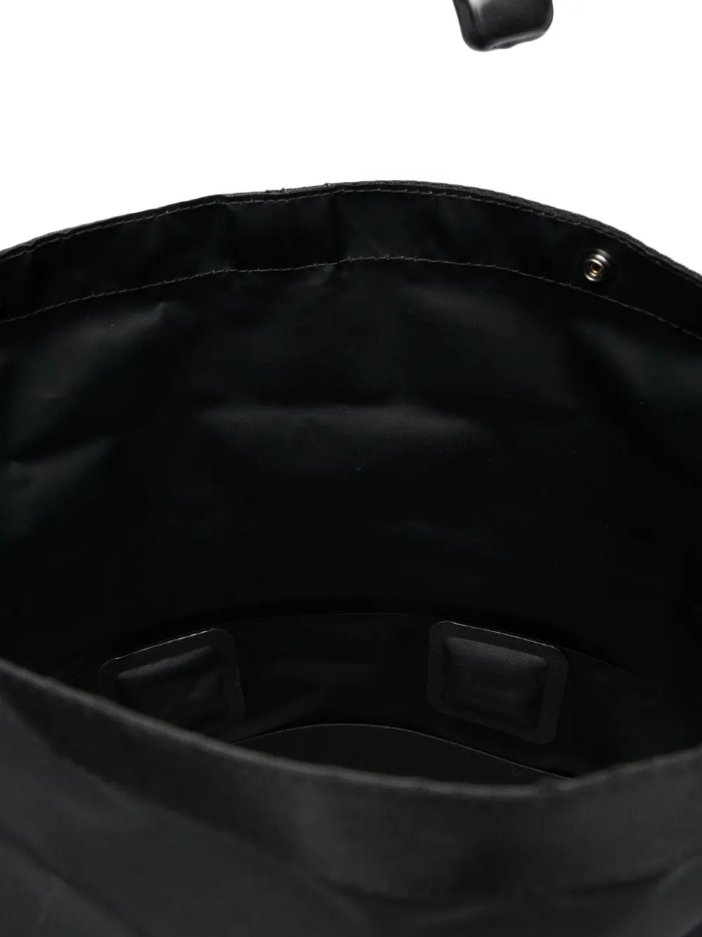 C.P. Company Rugzak met roll-top band Zwart