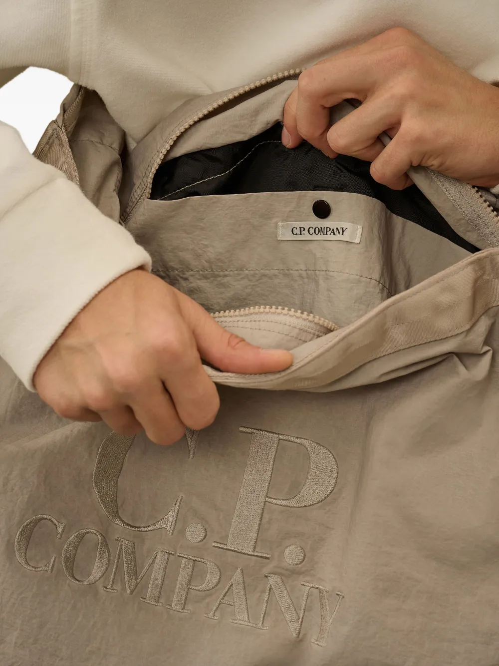 C.p. Company Logo-embroidered Shoulder Bag In Brown