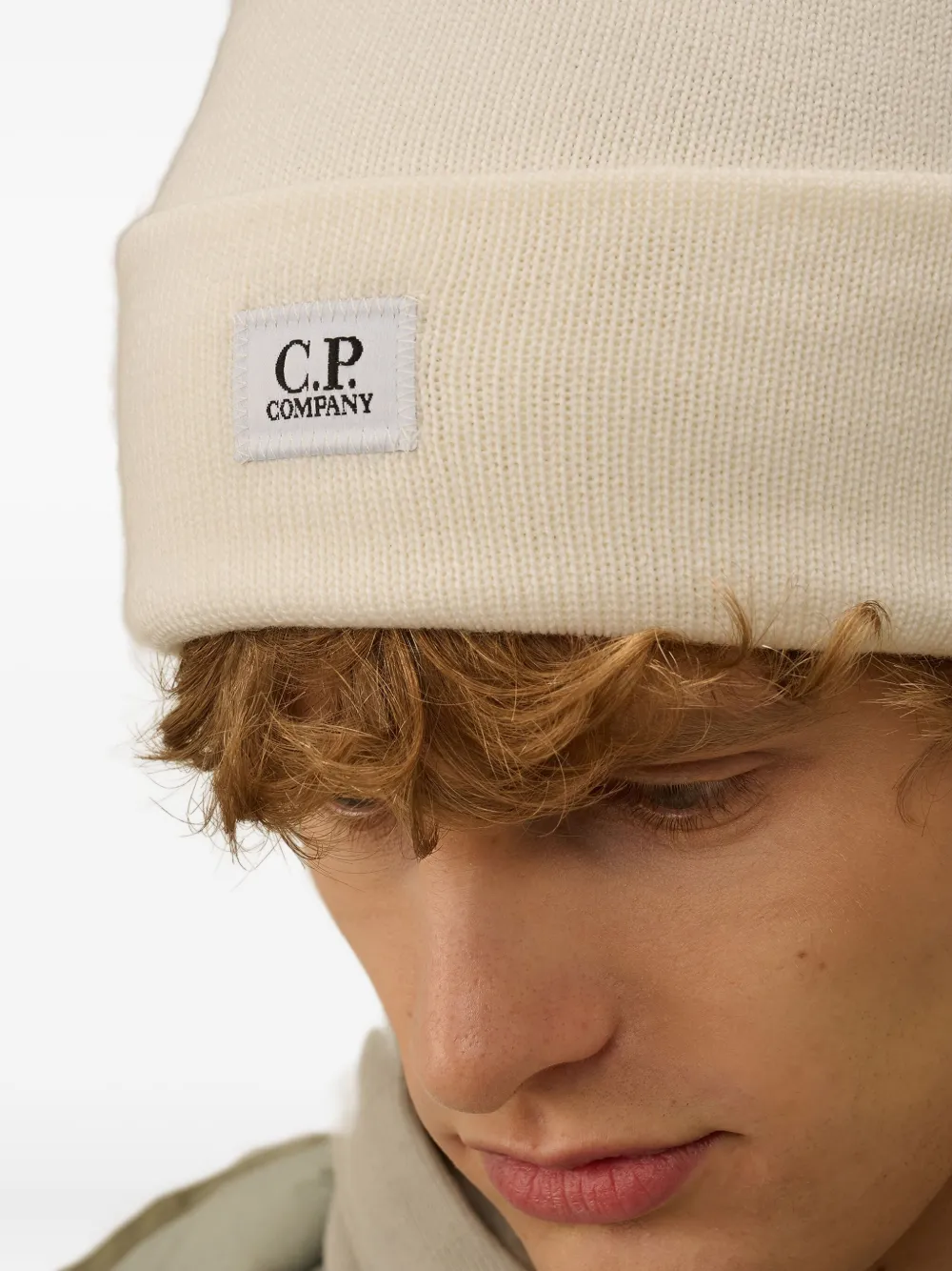 C.P. Company logo-patch beanie hat - Beige