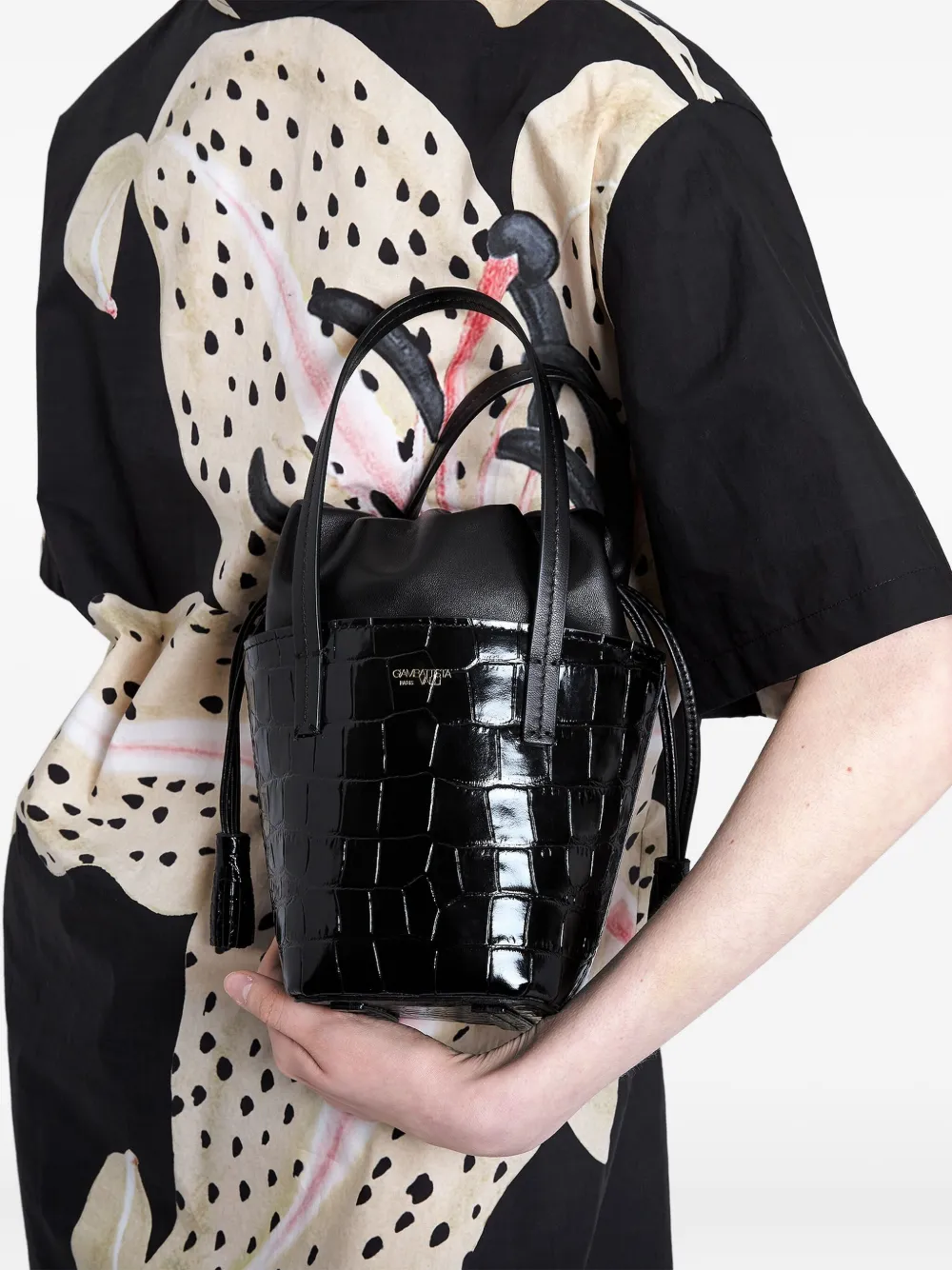 Giambattista Valli Croco-effect Bucket Bag In Black