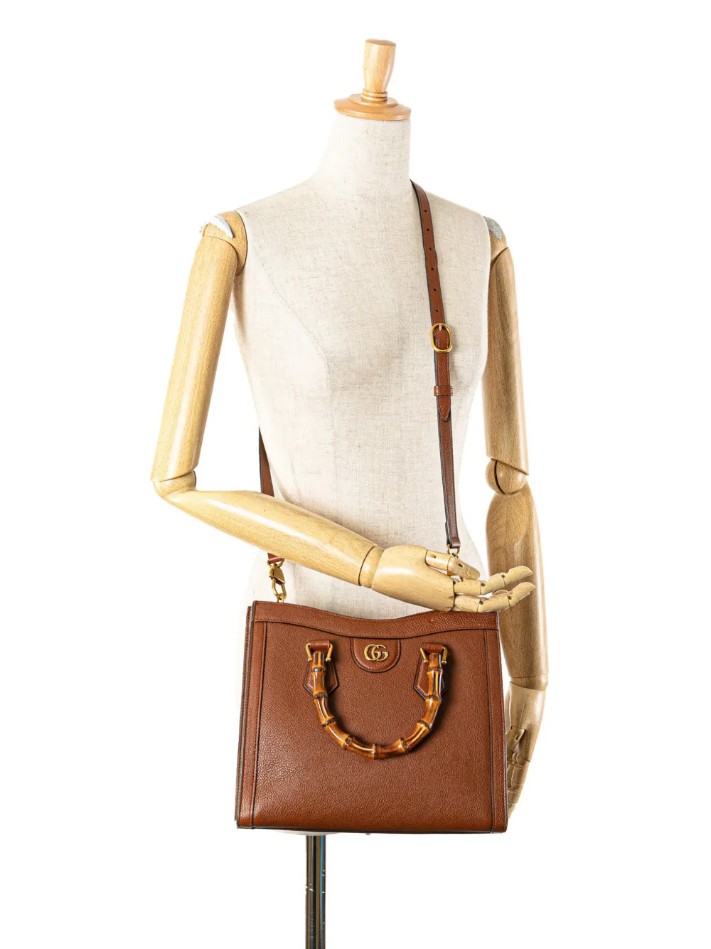 Pre-owned Gucci 2016-2025 Small Leather Bamboo Diana Satchel In Brown