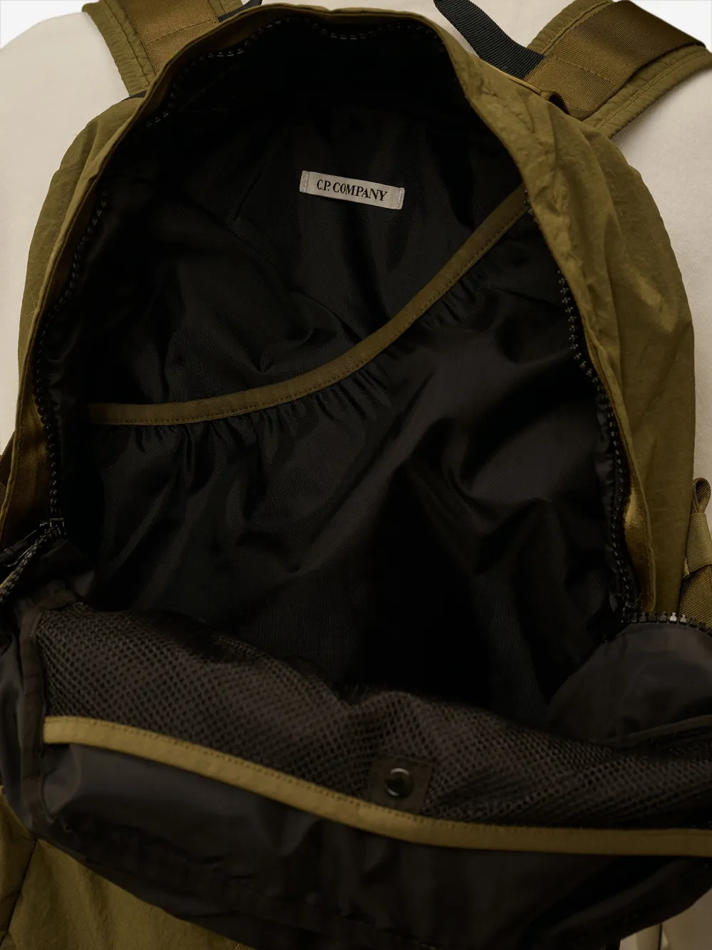 C.P. Company Rugzak met rits Groen