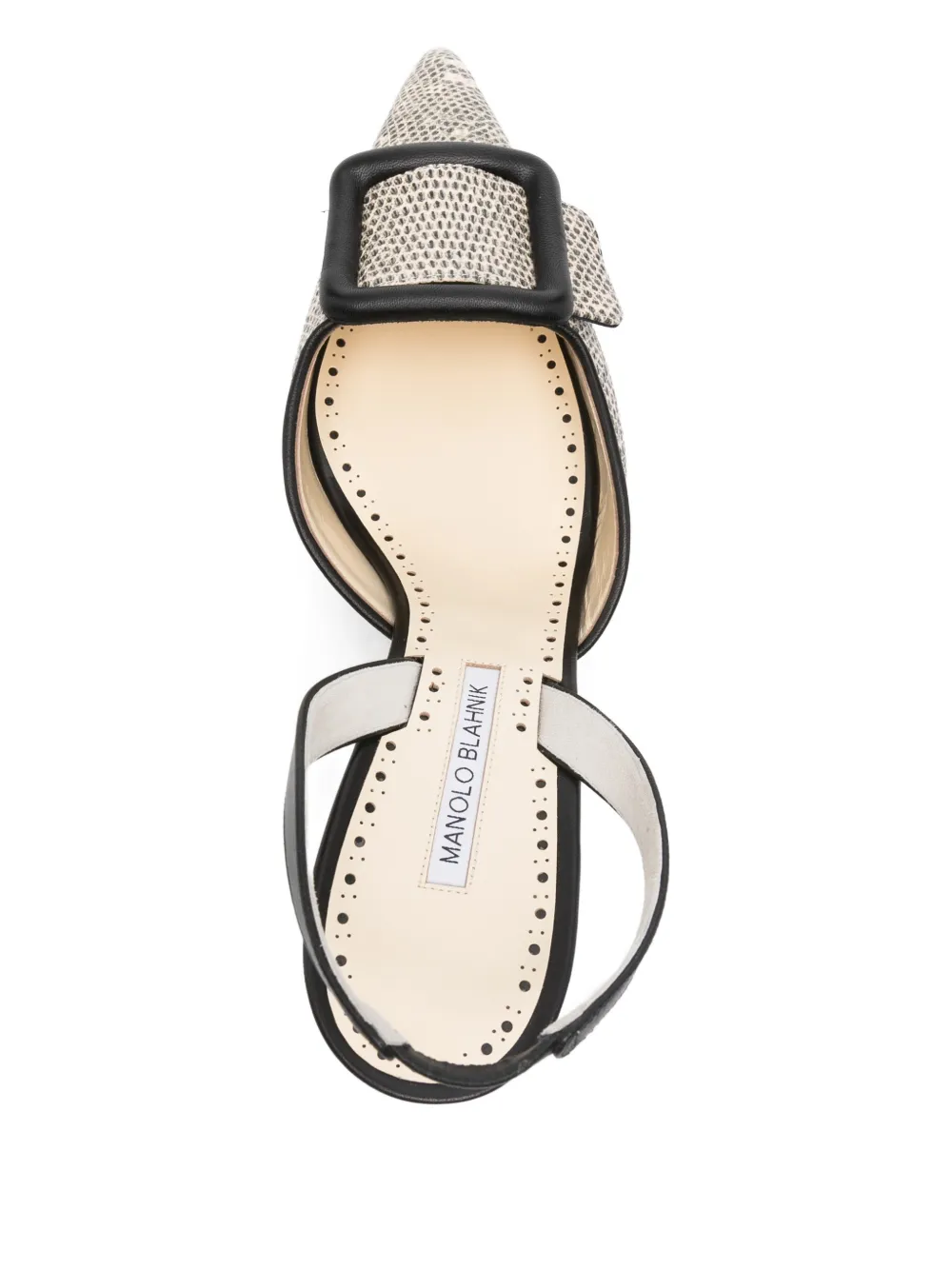 Manolo Blahnik Mayslibi slingback pumps met gespdetail Beige