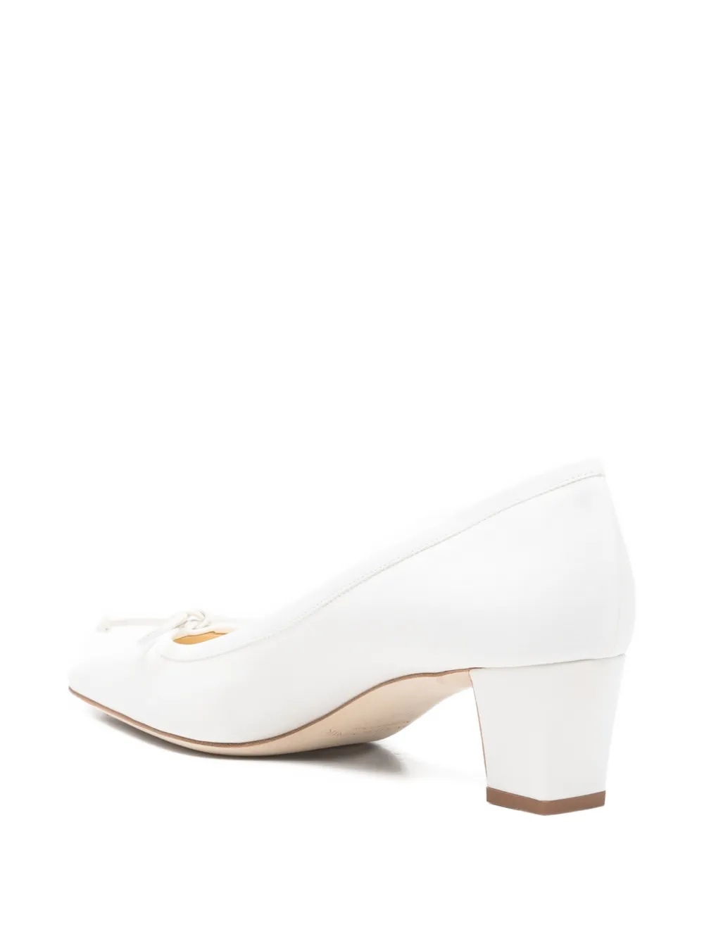 Manolo Blahnik Materbal pumps met strik Wit
