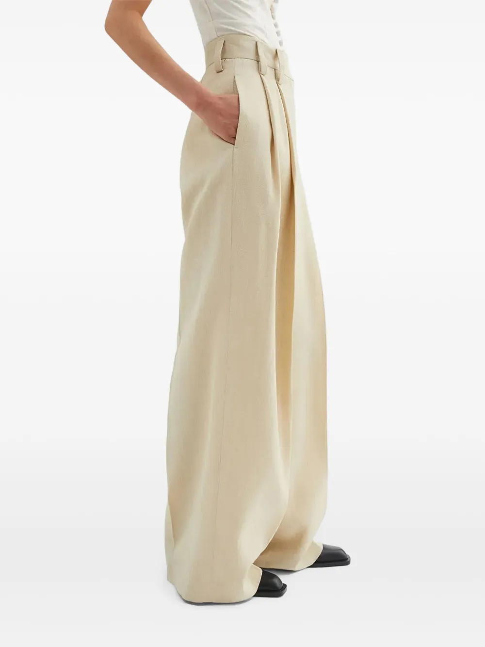 Jil Sander Pleated Trousers In Neutral