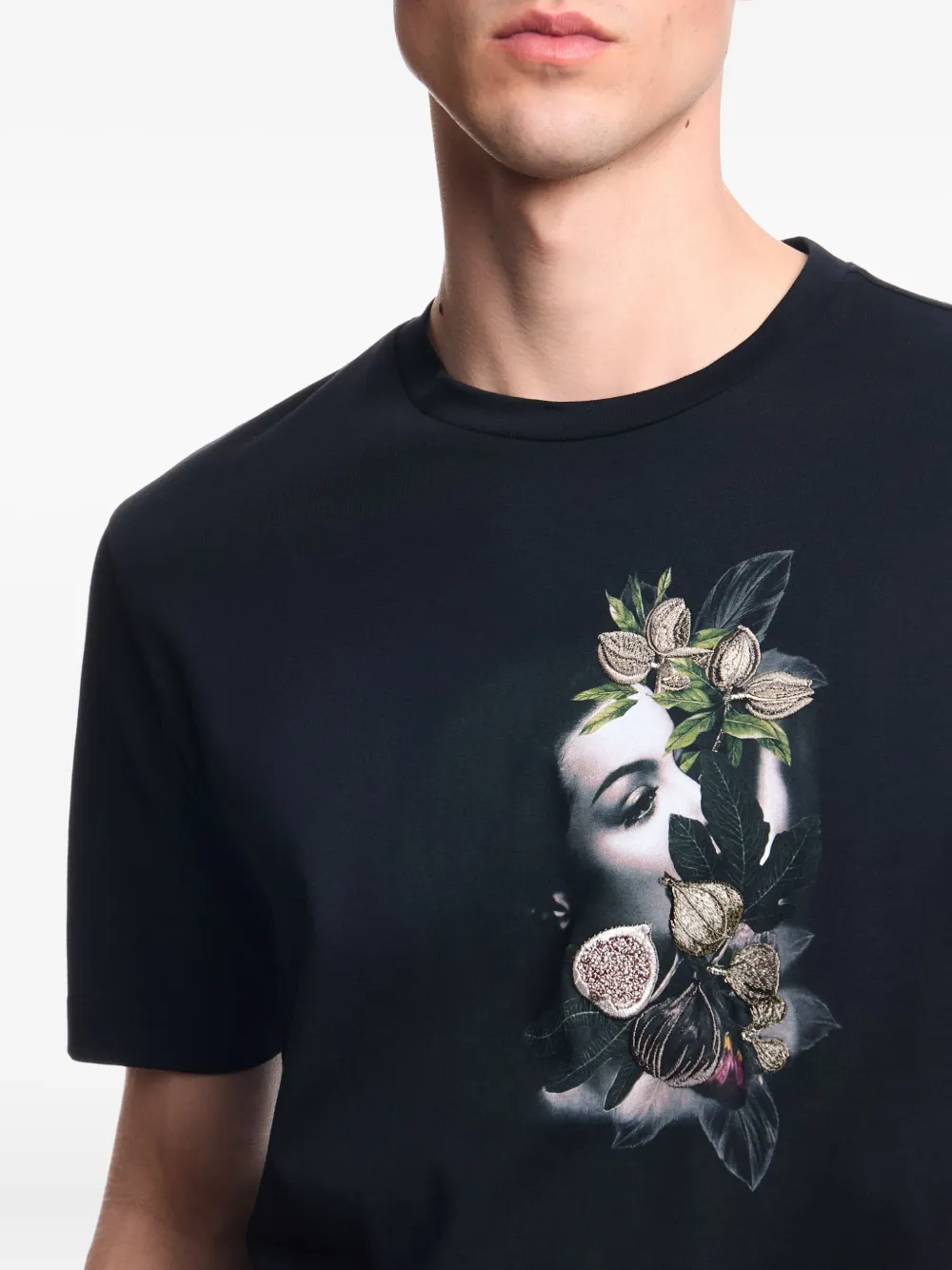 Emporio Armani T-shirt met bloemenprint en portret Zwart