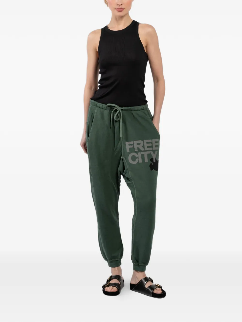 FreeCity drawstring logo-print trousers - Groen