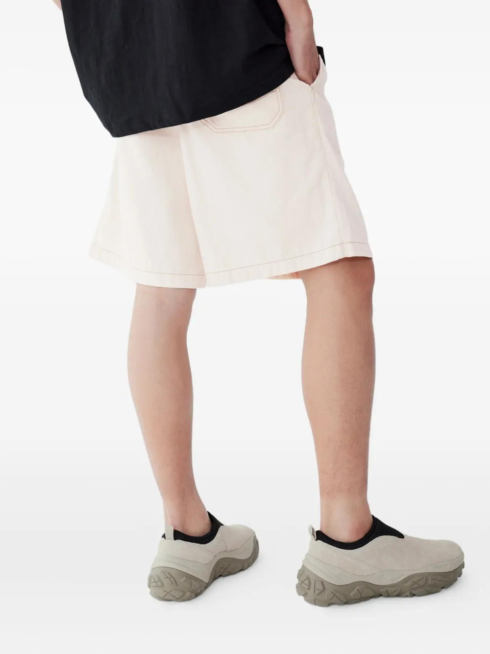 STUDIO TOMBOY Denim shorts met plooien Wit