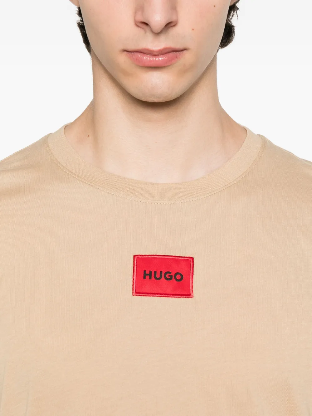 HUGO Katoenen T-shirt met logopatch Beige