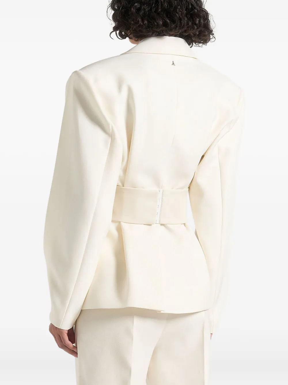 Manière De Voir Blazer met gedraaide mouwen en ceintuur Beige