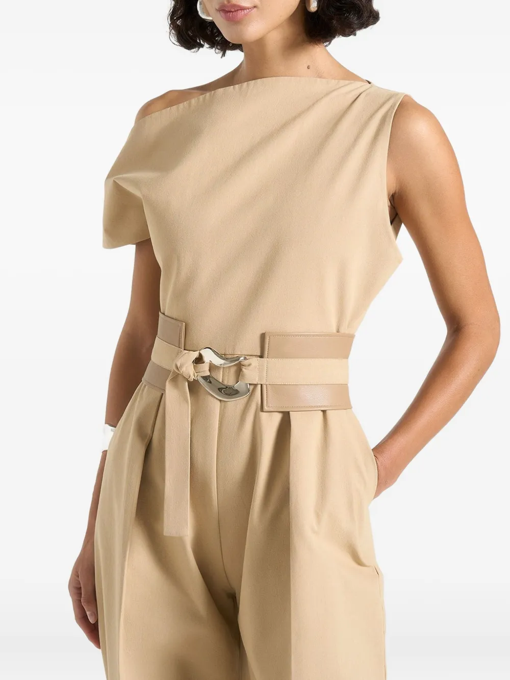 Manière De Voir Valerie asymmetrisch jumpsuit met wijde pijpen Beige