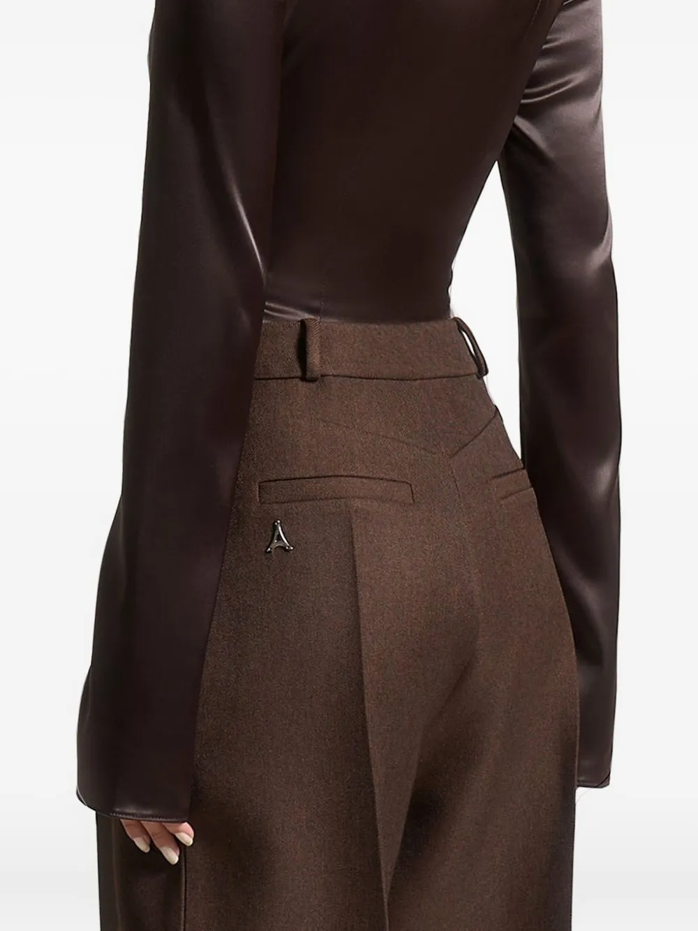 Manière De Voir Louise satijnen body met schoudervullingen Bruin
