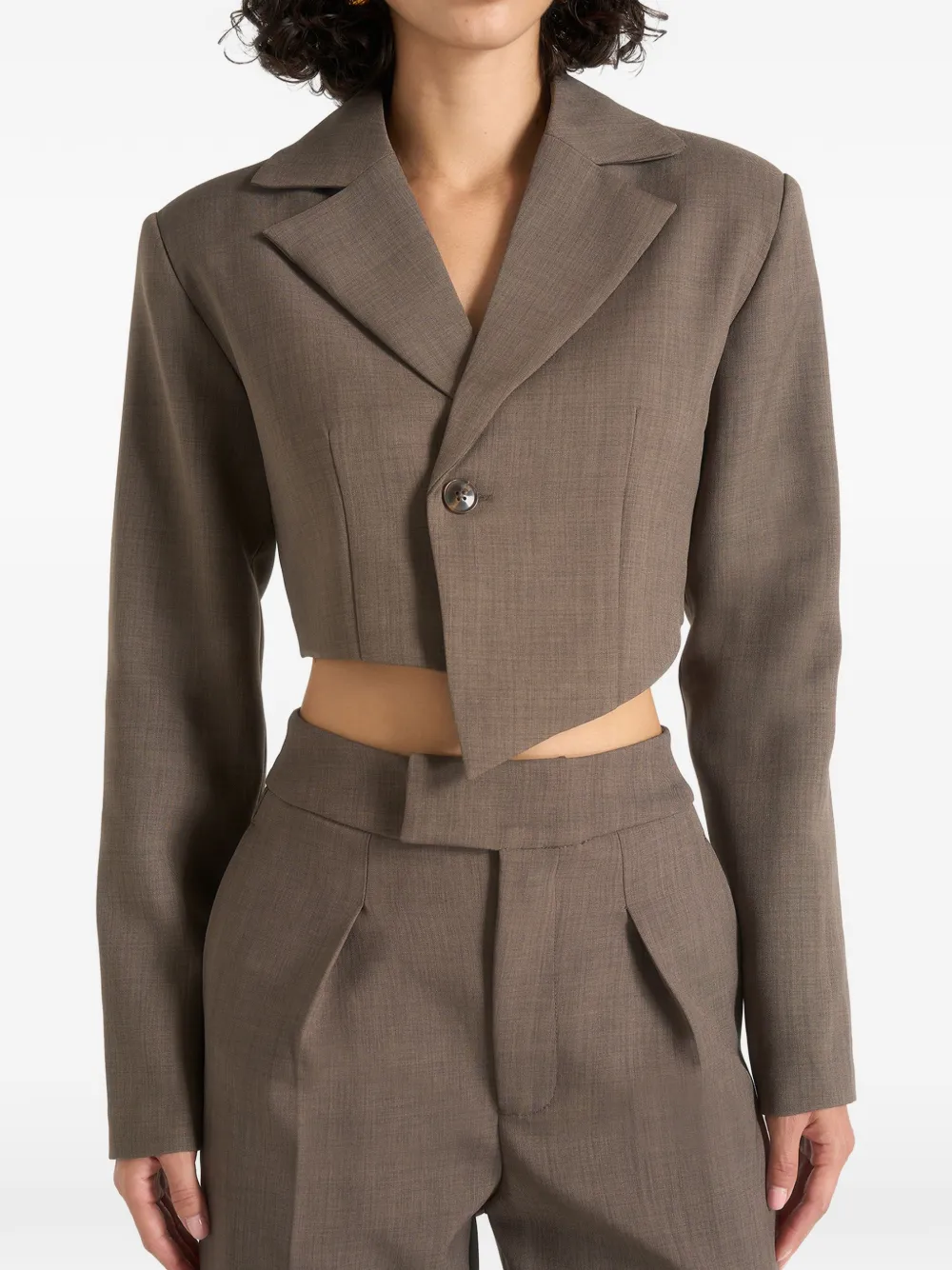 Manière De Voir Dina asymmetrische cropped blazer Bruin