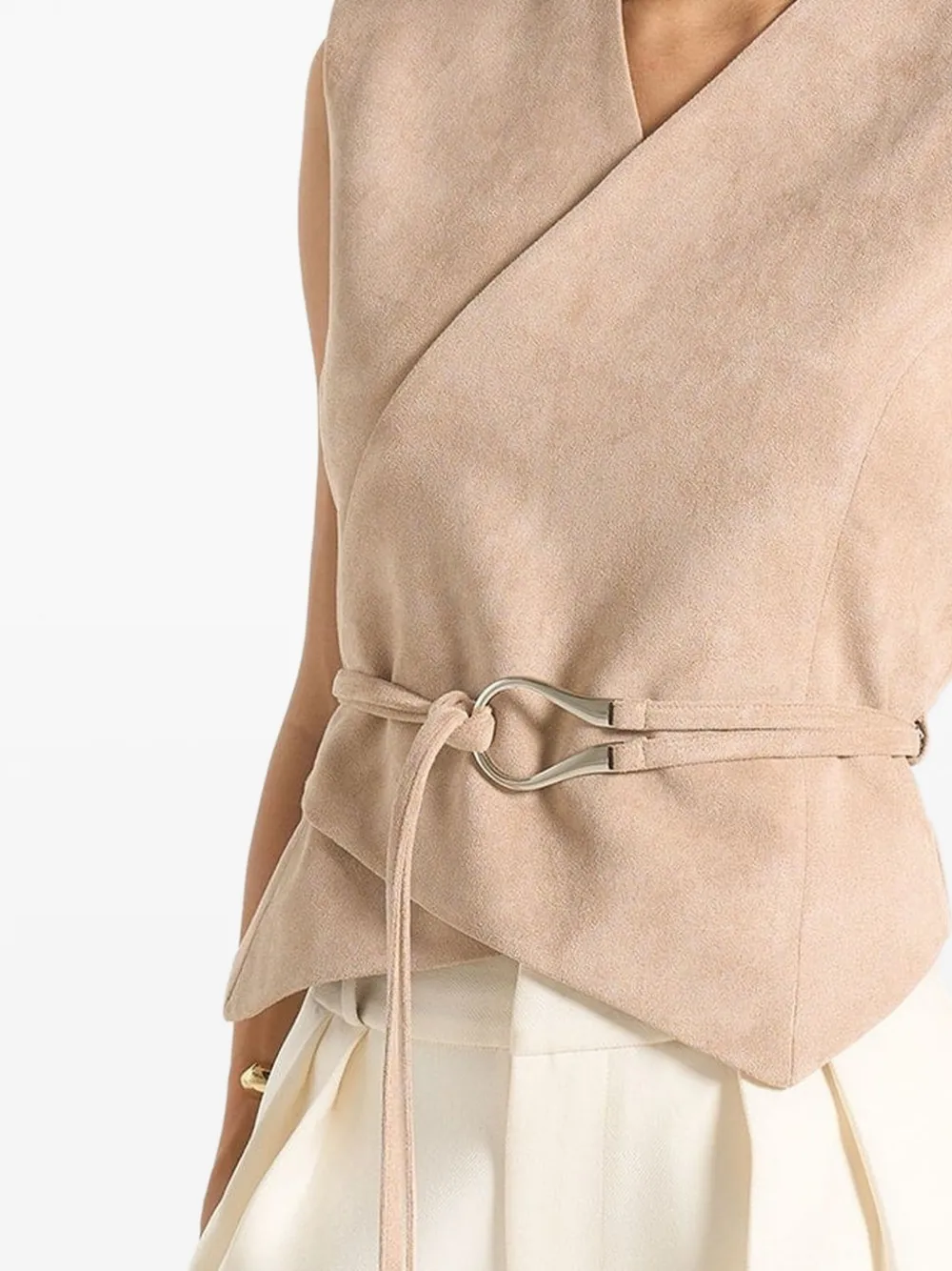 Manière De Voir Jeanne suède gilet met wikkelriem Beige
