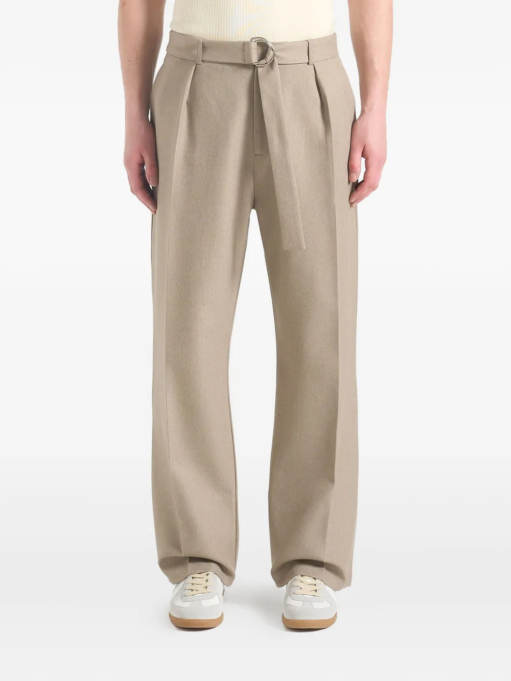 Manière De Voir Geplooide broek met ceintuur Beige