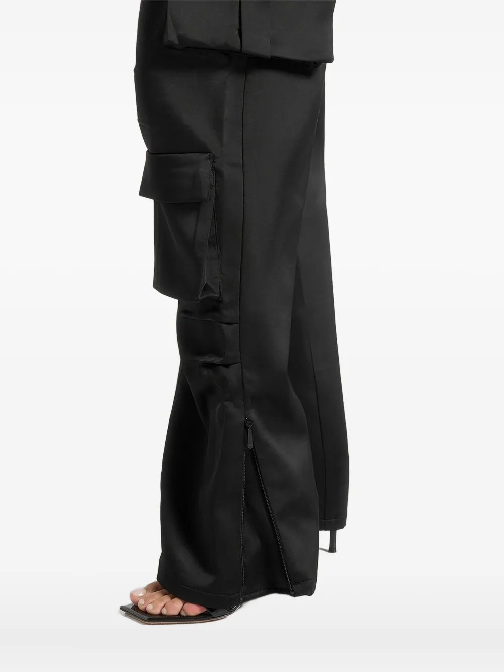 Manière De Voir Emilie high-waist satijnen cargo broek Zwart
