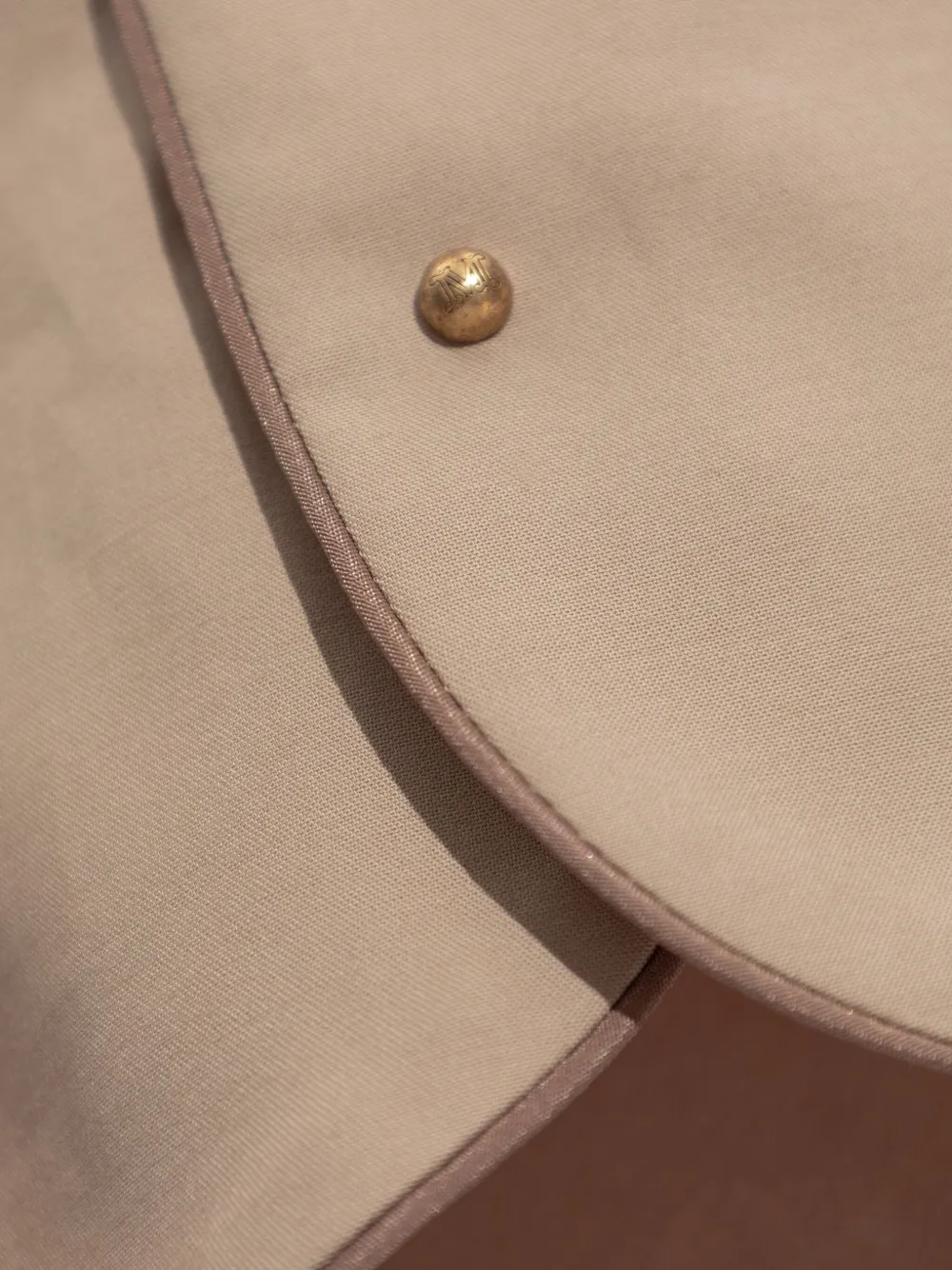 Max Mara Orbita Side-seam Detail Shorts In Brown